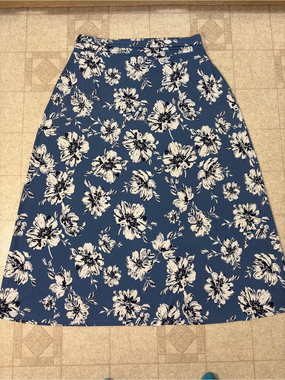 Kaileigh Blue & White Floral Midi Maxi Skirt Woman’s Plus 3X Business, Office